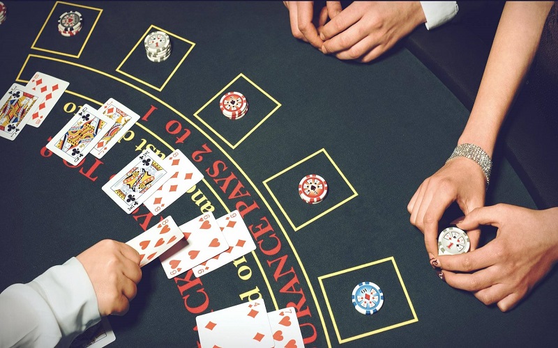 1. Học hỏi cách chơi bài Blackjack